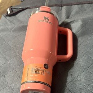 Stanley Coral Quencher H2.0 Tumbler with Handle